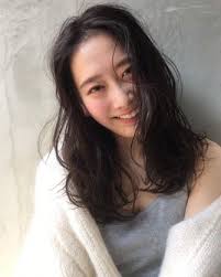 モテオーラ全開 新木優子 のロングヘアで美人になれる髪型まとめ bangs バングス ロングヘア ヘアスタイル ロング ヘアスタイリング