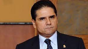 Quién es silvano aureoles, el cuestionado gobernador de michoacán que empujó a un hombre que se amlo exhibió a silvano aureoles agrediendo a un manifestante: Share Petition Gobmichoacan Pascualsigala Gobiernomx Auditoria Y Renuncia De Silvano Aureoles Change Org