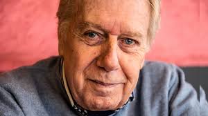 Claudio Lippi, tv e vita: “Se avessi detto no a Silvio avrei meritato il  manicomio”