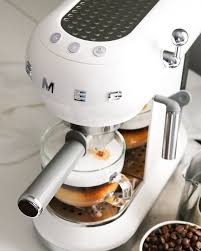 Check spelling or type a new query. Cafetera Vintage In 2021 Smeg Espresso Machine Espresso Machine Smeg