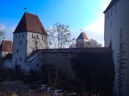 Hotel hoftaferne neuburg am inn is ideally situated at am burgberg 5 in neuburg am inn just in 90 m from the centre. Schloss Neuburg Am Inn Aktuelle 2021 Lohnt Es Sich Mit Fotos Tripadvisor