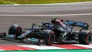 De fin en mercedes hadden al sinds enkele weken een mondeling akkoord. F1 Portugal Gp 2021 Valtteri Bottas Beats Lewis Hamilton To Pole At Portuguese Grand Prix Marca