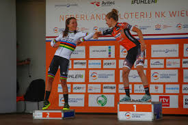 Anna van der breggen is een van de succesvolste nederlandse wielrensters van dit moment (2018). Y8ubox5hwqz0bm