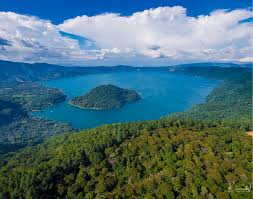 The entire territory of el salvador is located on the central. Dentons San Salvador