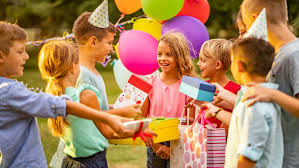 50 ultimate gifts for kids in 2021 to buy now. How Much Money To Spend On A Kid S Birthday Gift Reviewed
