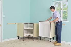 كيفية التغلب على ارتفاع تكلفة خزائن المطبخ