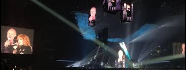 Reportage de lorène de susbielle en direct avec les fans qui attendent devant paris la défense arena plusieurs heures avant le premier concert. Sting Invite Surprise Au Concert De Mylene Farmer On Y Etait Report Virginradio Fr