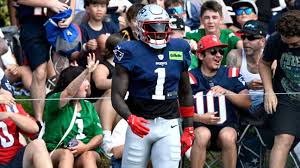 Patriots' Brown professes 'love' for Hurts, Eagles after practice