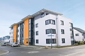 Eventuell können sie die immobilie auch vor der versteigerung kaufen und haben damit ihr ziel noch schneller erreicht. Mehrfamilienhaus Geschwister Scholl Strasse In Tuttlingen Swr Bau
