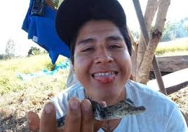 salió igualito a la tía 😂😂