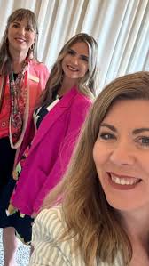 Vanessa Van Edwards shares a powerful message with us: who you surround  yourself with directly affects your success., ✨ Being around high  performers can boost your productivity by 15%, while negative ...