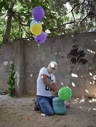 Balloon bombs launched from the restive gaza strip set off at least 33 fires in israel's south on wednesday, the fire and another balloon reportedly landed in the vicinity of a residential house. Gaza Youths Penetrate Israeli Air Defense With Incendiary Balloons Kites The Mainichi