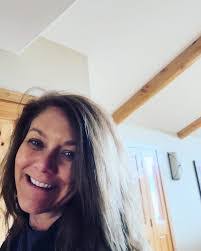 Leslie Firestone's Instagram, Twitter & Facebook