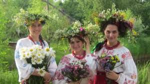 Считается, что в день святой троицы нельзя выполнять никакую домашнюю работу. Chto Nelzya Delat Na Troicu Podrobnosti Ua