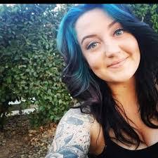 Ariel Randall's Instagram, Twitter & Facebook