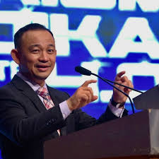 Berikut adalah sambutan, pesan dan pesan dari pak madhari (guru sdn 04 sawangan) yang disampaikan untuk para alumni lulusan 2002. Masalah Guru Duka Lara Dr Maszlee
