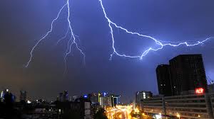 Onweer en bliksem in soorten en maten. Bliksem Een Van De Gevaarlijkste Weersverschijnselen Nos