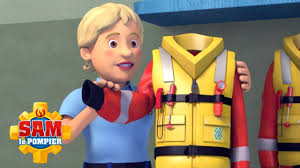 Sam le pompier monte dans son camion pour partir en intervention. Sam Le Pompier Nouvelle Formation Sur Les Uniformes De Sauvetage Outil De Pompier Dessin Anime Youtube