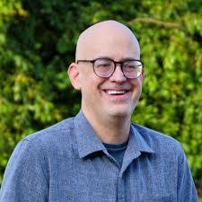 Josh Kolbe's Instagram, Twitter & Facebook