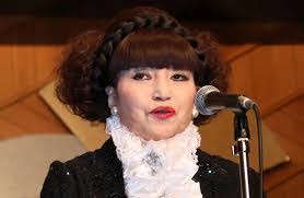 Le Velvets's Instagram, Twitter & Facebook