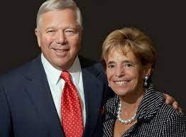 Aktuelle preise für produkte vergleichen! Robert Kraft Height Age Wife Biography Family Net Worth More