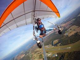 Buzzfeed has breaking news, vital journalism, quizzes, videos, celeb news, tasty food videos, recipes, diy hacks, and all the trending buzz you'll want to share with your friends. Top Hang Gliding Schools Travel Channel Blog Roam Travel Channel