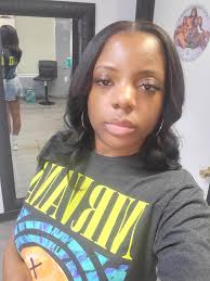 Feeling cute today😘 What's the play?