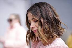 Wavy, sleek, long, and crop: Hairstyles For Thick Wavy Hair In 2021 All Things Hair Us