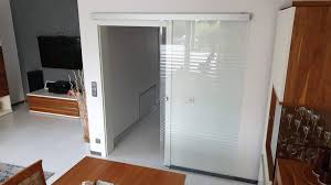 Llll➤ aktueller und unabhängiger glasschiebetür test bzw. Schiebetur Aus Glas Einbau Kosten Und Arten Von Glasschiebeturen