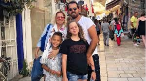 Başı sağ olsun, bundan sonraki hayatında çocuğuyla çok mutlu olur umarım. Defne Joy Foster In Oglu Buyudu Karnaval Com