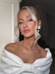 Faye Neill (@makeupbyfayeneill) • Instagram photos and videos