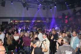 Das „trianon ist eine solche legende und obwohl es an seinem ursprünglichen platz in ötigheim schon vor über 15 jahren seine pforten schloss, existiert es bis heute in den herzen und den köpfen. 30 Party Autohaus Ahg Pforzheim Am 15 September 2018 Baden Events