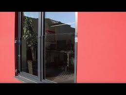 Franzosischer Balkon Als Absturzsicherung Fenster Aus Glas Mit Edelstahl Glashalter Online Konfigurieren 3d Zeich Franzosische Balkone Baudesign Balkon Glas