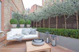 How to decorate a small deck to maximize your space wednesday august 4, 2021 share this: 75 Beautiful Small Deck Pictures Ideas August 2021 Houzz