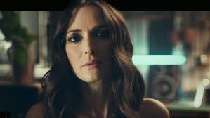 Jung claims to have spent $2,000 on his fyre festival ticket and. Winona Ryder Fur H M Mit Dieser Kampagne Ist Die Metoo Bewegung Im Werbe Mainstream Angekommen