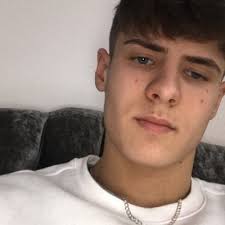 Daniel Oxley's Instagram, Twitter & Facebook