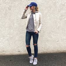 Http Liketk It 2q3jq Rainy Days Call For Casual Clothes Leannebarlow On Instagram Cold Day Outfits Cute Rainy Day Outfits Outfits With Hats