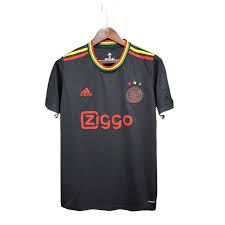 The shirt incorporates the colours of the jamaican flag and features three little birds stitched onto the the love story between ajax fans and marley goes back to 2008, when. Camisa Ajax Fc Adidas Edicao Especial Bob Marley 2021 All Sports