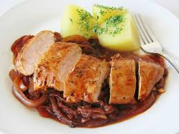 Hahnchenbrust Mit Zwiebel Weinsosse Chefkoch De Hahnchen Hahnchenbrust Essensrezepte