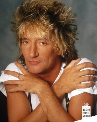 Sono 81 anni!, Buon compleanno a Rod Stewart, nato a Londra il 10 gennaio  1945, ultimo di cinque figli di una famiglia di origine scozzese., Uno  degli artisti rock di maggior successo di tutti i ...