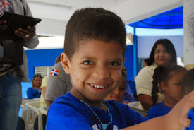 RESPLANDOR.COM.DO: Directora Provincial de Salud Pública Rita Desangles  lanza jornada de vacunación