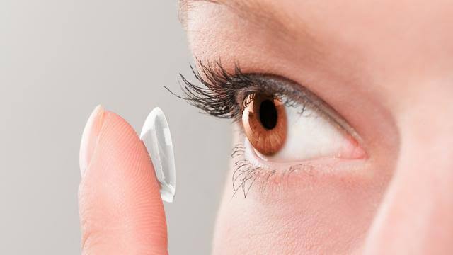 7 Tips Memilih Lensa Kontak yang Aman dan Nyaman