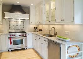 Small Kitchen Layout White Kitchen Cabinets Cream Backsplash Hidden Lamps Jpg 728 524 Kitchen Backsplash Designs Kitchen Layout Small Kitchen Design Layout