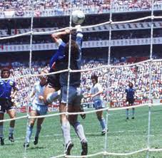 Diego maradona sagte hinterher, dass die „hand gottes es erzielt habe. Hand Gottes Diego Maradona Holt Das Schlechte Gewissen Ein Welt