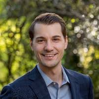 60+ perfiles de «Tucaković»