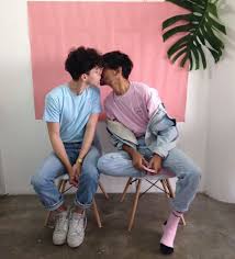 Pin De Bruno Alves Em Casais Fofos Em 2020 Algumas Coisas Poses References Casal De Coreanos