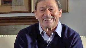 Tarcisio burgnich (born 25 april, 1939) is a former italian football player. 0b Zhhsgxkhgdm