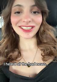 This is one of the best songs I’ve heard in a long time , thank you Sabrina  💋#shortnsweetsabrinacarpenter #badreviews #shortnsweetdeluxe