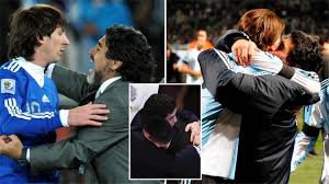 وعلى الجانب الآخر واصل منتخب الأرجنتين بقيادة نجمه ليونيل ميسي هداف برشلونة الإسباني. Ù…ÙŠØ³ÙŠ ÙŠØ¨ÙƒÙ‰ ÙÙŠ ØªØ¯Ø±ÙŠØ¨Ø§Øª Ø¨Ø±Ø´Ù„ÙˆÙ†Ø© Ø­Ø¯Ø§Ø¯ Ø§ Ø¹Ù„Ù‰ Ù…Ø§Ø±Ø§Ø¯ÙˆÙ†Ø§ Ø¨Ø·ÙˆÙ„Ø§Øª