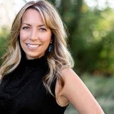 Courtney Nelson's Instagram, Twitter & Facebook